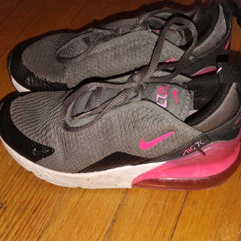 Nike Girls Black and Pink Sneakers - Picture 2 of 6